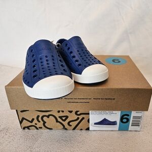 Native Jefferson Kids Navy Slip-On Shoes, New in Box, Children's Size 6